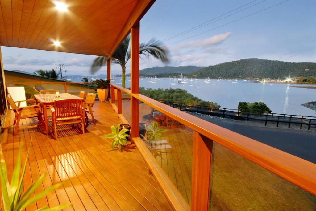 Airlie Waterfront Bed & Breakfast 에일리비치 외부 사진