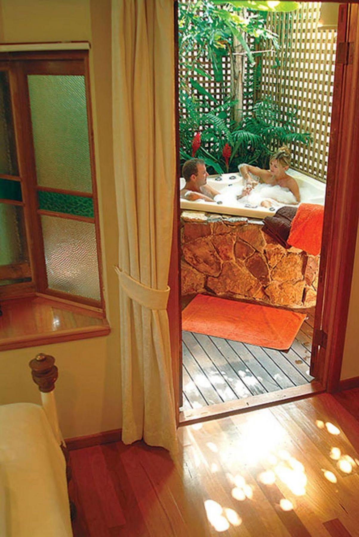 Airlie Waterfront Bed & Breakfast 에일리비치 외부 사진